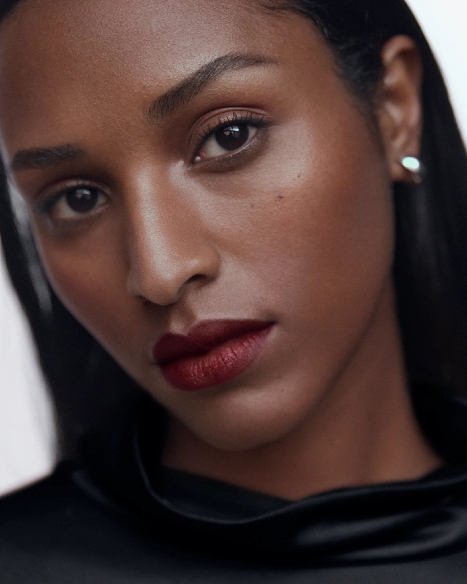 MANASI 7 All Over Colour Pacaya portrait woman organic makeup lifestyle