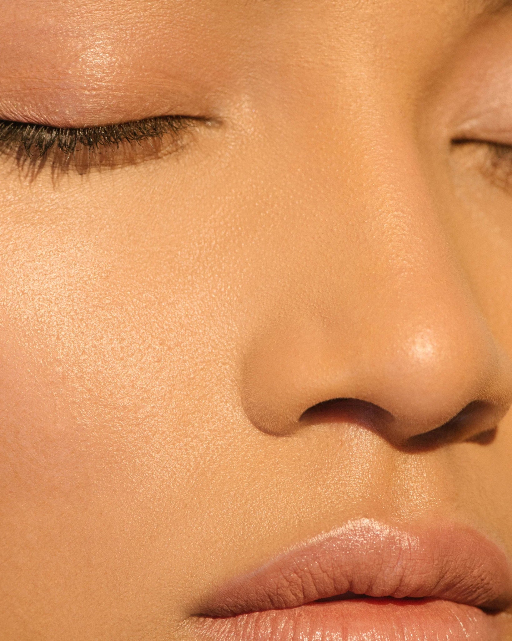 MANASI 7 All Over Colour Manketti closeup organic makeup texture detail