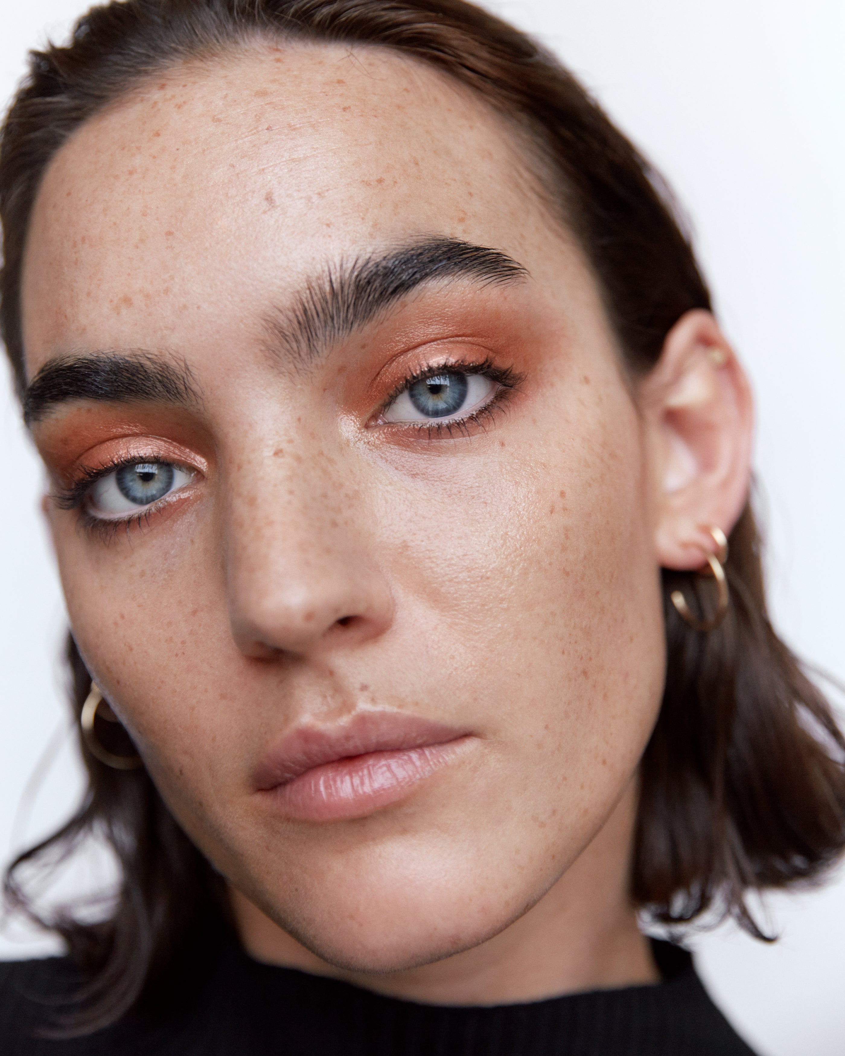 Eye glow colour - Chaminade